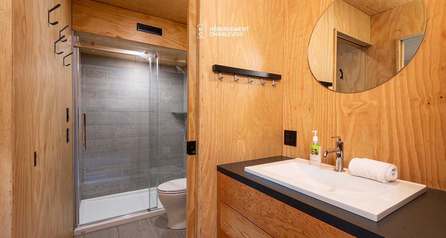 Refuge-4-C - Tini-house at the top the Massif